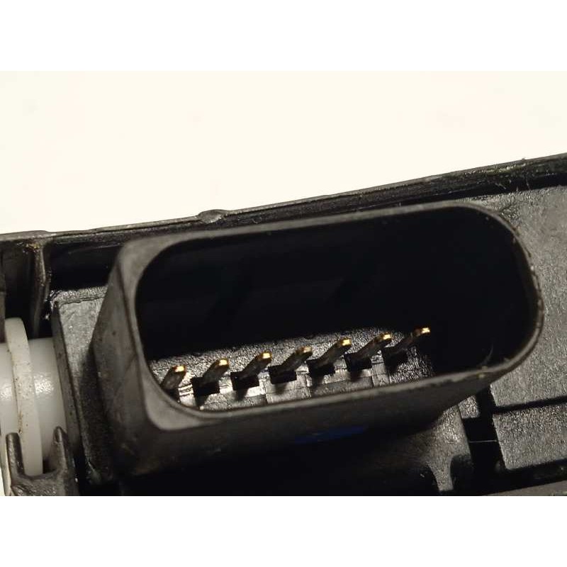 Recambio de cerradura puerta trasera derecha para peugeot 308 gt line referencia OEM IAM 9810309880  