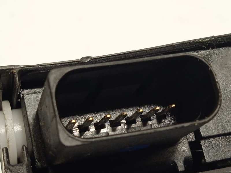 Recambio de cerradura puerta trasera derecha para peugeot 308 gt line referencia OEM IAM 9810309880  