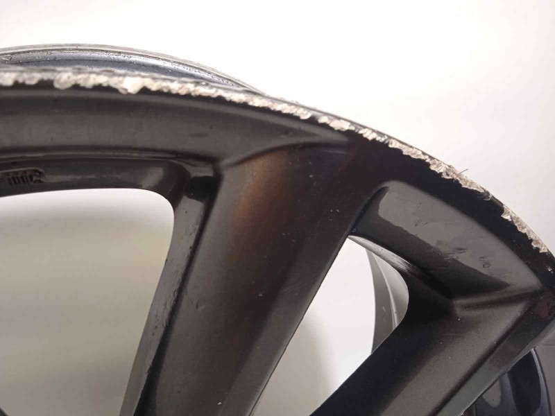 Recambio de llanta para mazda 3 berlina (bp) referencia OEM IAM 9965657080  