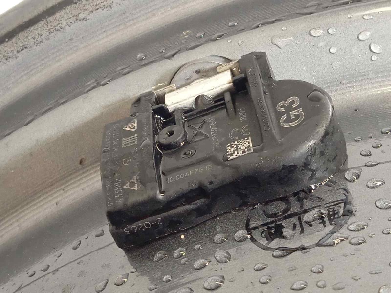 Recambio de llanta para mazda 3 berlina (bp) referencia OEM IAM 9965657080  