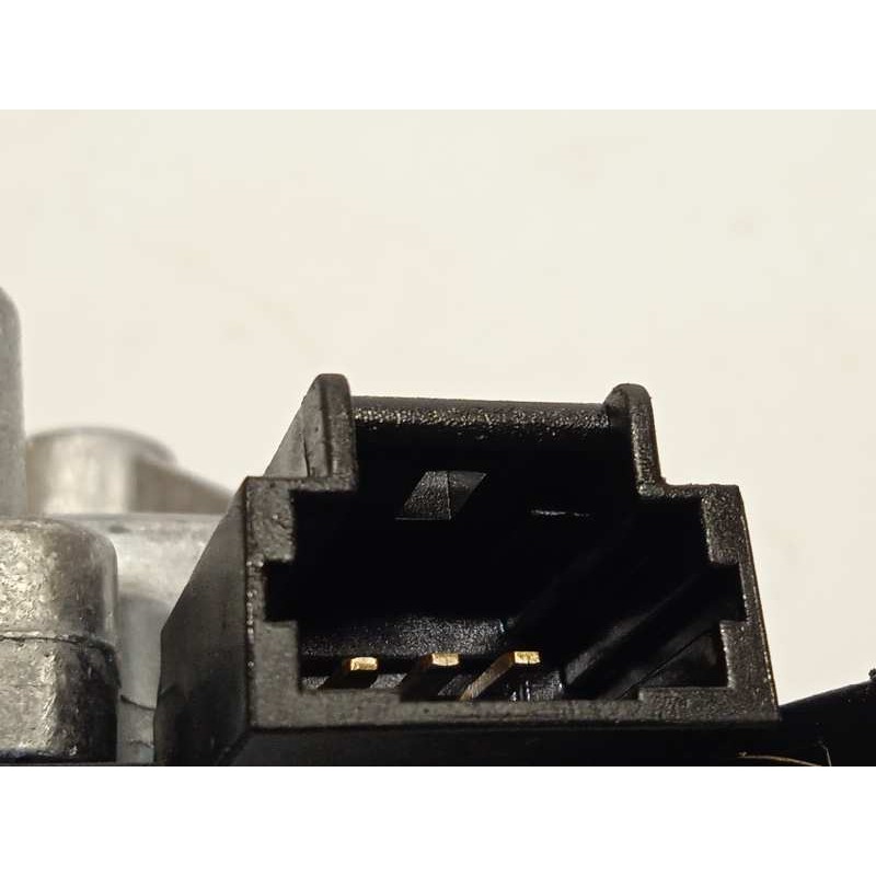 Recambio de motor limpia trasero para peugeot 308 gt line referencia OEM IAM 9819523180  0390205010