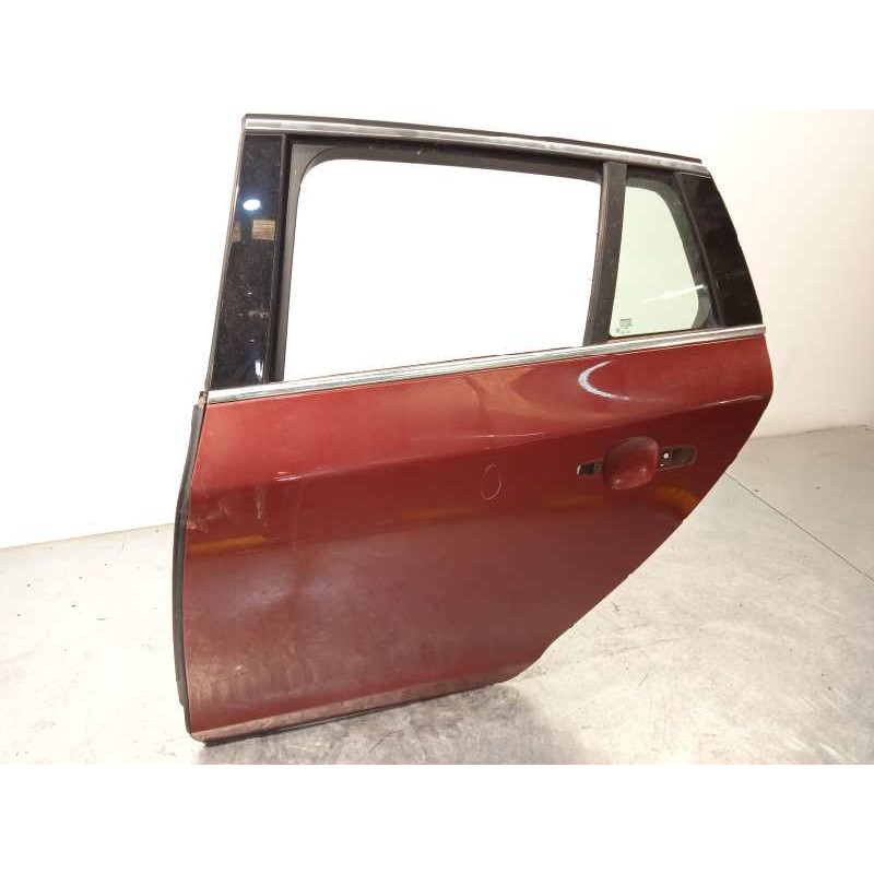 Recambio de puerta trasera izquierda para volvo v60 kombi 2.0 diesel cat referencia OEM IAM 32228972  