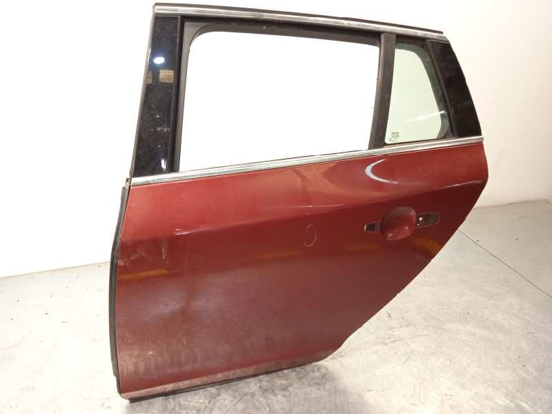 Recambio de puerta trasera izquierda para volvo v60 kombi 2.0 diesel cat referencia OEM IAM 32228972  