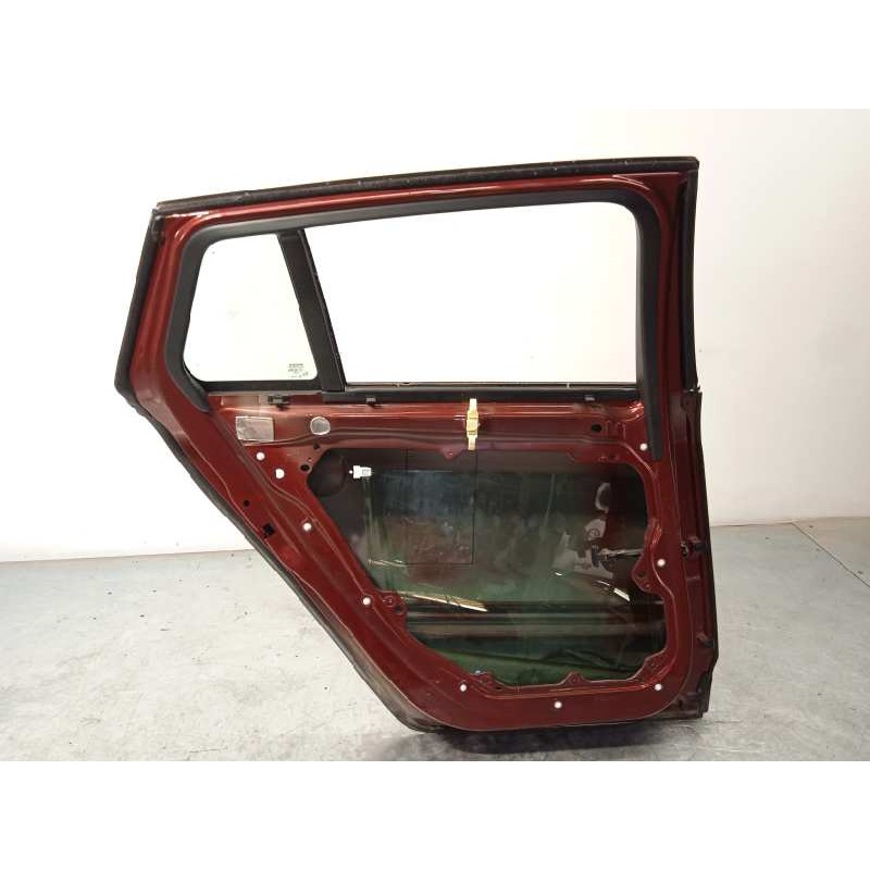 Recambio de puerta trasera izquierda para volvo v60 kombi 2.0 diesel cat referencia OEM IAM 32228972  