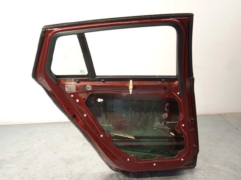 Recambio de puerta trasera izquierda para volvo v60 kombi 2.0 diesel cat referencia OEM IAM 32228972  