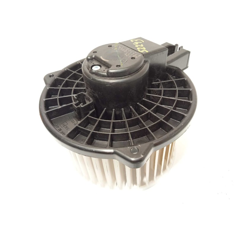 Recambio de motor calefaccion para mazda 3 berlina (bp) referencia OEM IAM 8727001770  HB111GRK600