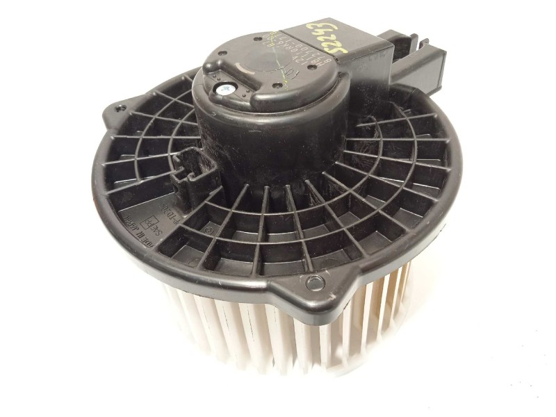 Recambio de motor calefaccion para mazda 3 berlina (bp) referencia OEM IAM 8727001770  HB111GRK600