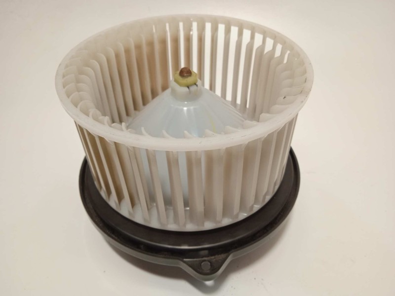 Recambio de motor calefaccion para mazda 3 berlina (bp) referencia OEM IAM 8727001770  HB111GRK600