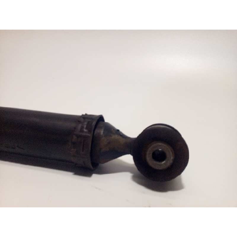 Recambio de amortiguador trasero derecho para peugeot 208 active referencia OEM IAM 9804627280  