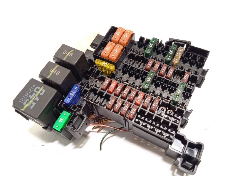 Recambio de caja reles / fusibles para seat leon sportstourer (kl8) fr referencia OEM IAM 5WA937615  