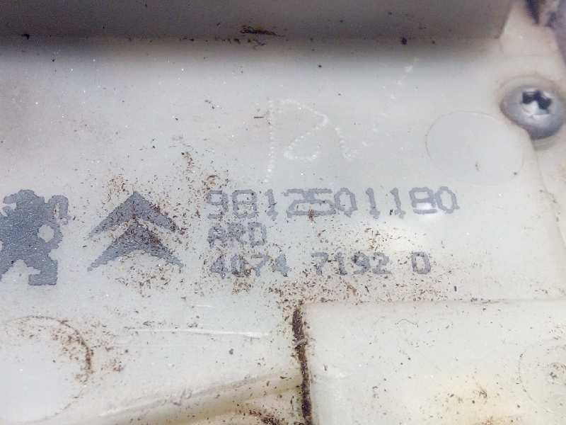 Recambio de cerradura puerta trasera derecha para peugeot 208 active referencia OEM IAM 9812501180  