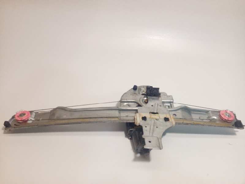 Recambio de elevalunas delantero derecho para peugeot 208 active referencia OEM IAM 9673154380  9674254380