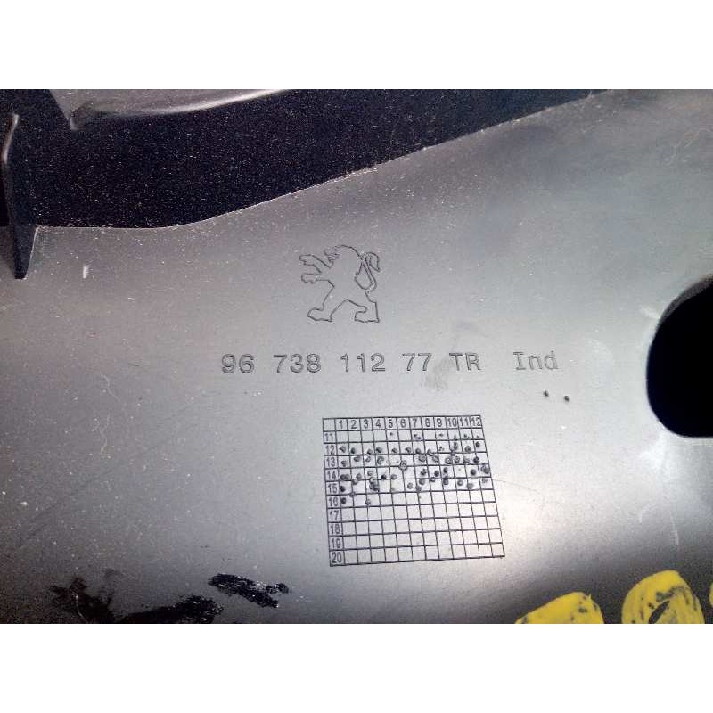 Recambio de guantera para peugeot 208 active referencia OEM IAM 9673811277  