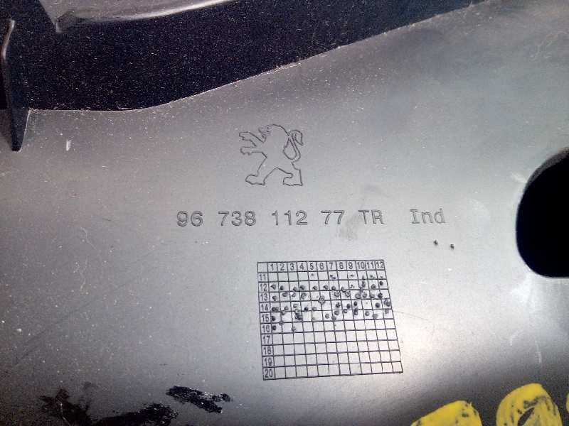 Recambio de guantera para peugeot 208 active referencia OEM IAM 9673811277  