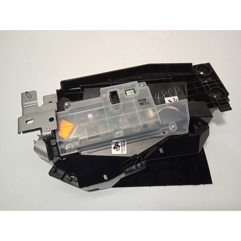 Recambio de pantalla multifuncion para mazda 3 berlina (bp) referencia OEM IAM BDGG  