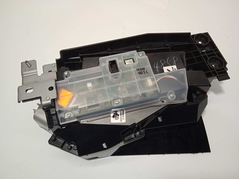 Recambio de pantalla multifuncion para mazda 3 berlina (bp) referencia OEM IAM BDGG  