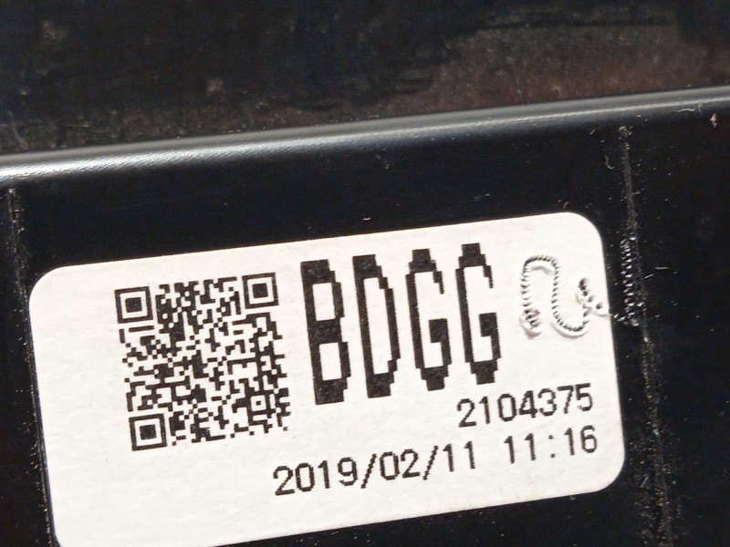 Recambio de pantalla multifuncion para mazda 3 berlina (bp) referencia OEM IAM BDGG  