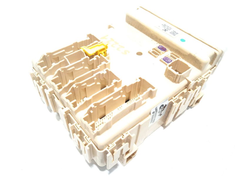 CAJA RELES / FUSIBLES 8273012X80A 