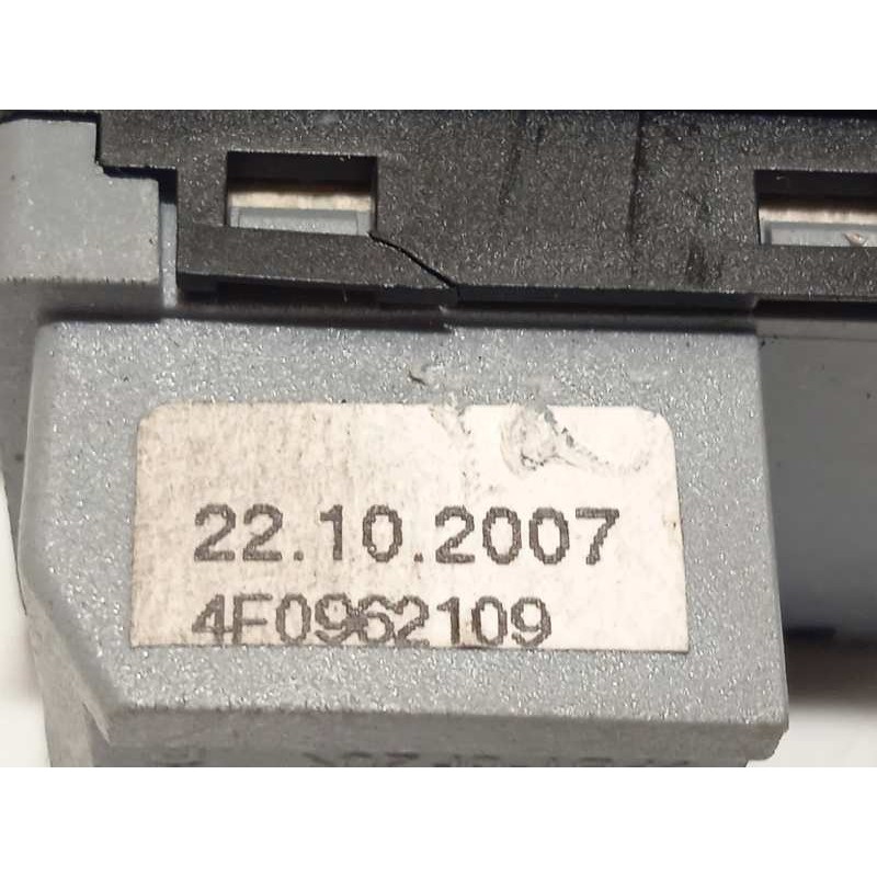 Recambio de interruptor para audi r8 (423) 4.2 fsi referencia OEM IAM 4F0962109  4F0962109A5PR