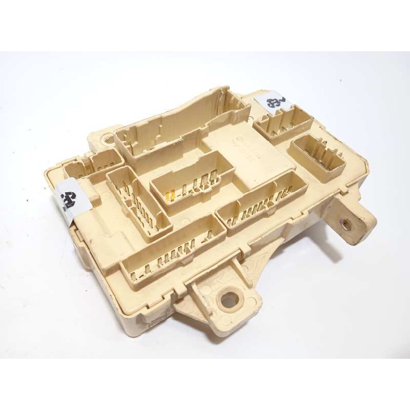 Recambio de caja reles / fusibles para hyundai i30 classic referencia OEM IAM 919501H510  