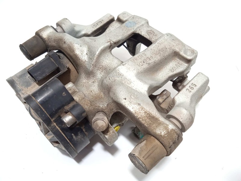 Recambio de pinza freno trasera derecha para mazda 3 berlina (bp) referencia OEM IAM BCKA26980A  