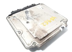 Recambio de centralita motor uce para toyota yaris 1.4 turbodiesel cat referencia OEM IAM 896610DC21  0281015385 2