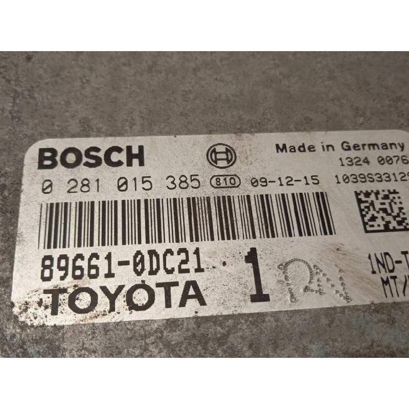 Recambio de centralita motor uce para toyota yaris 1.4 turbodiesel cat referencia OEM IAM 896610DC21  0281015385