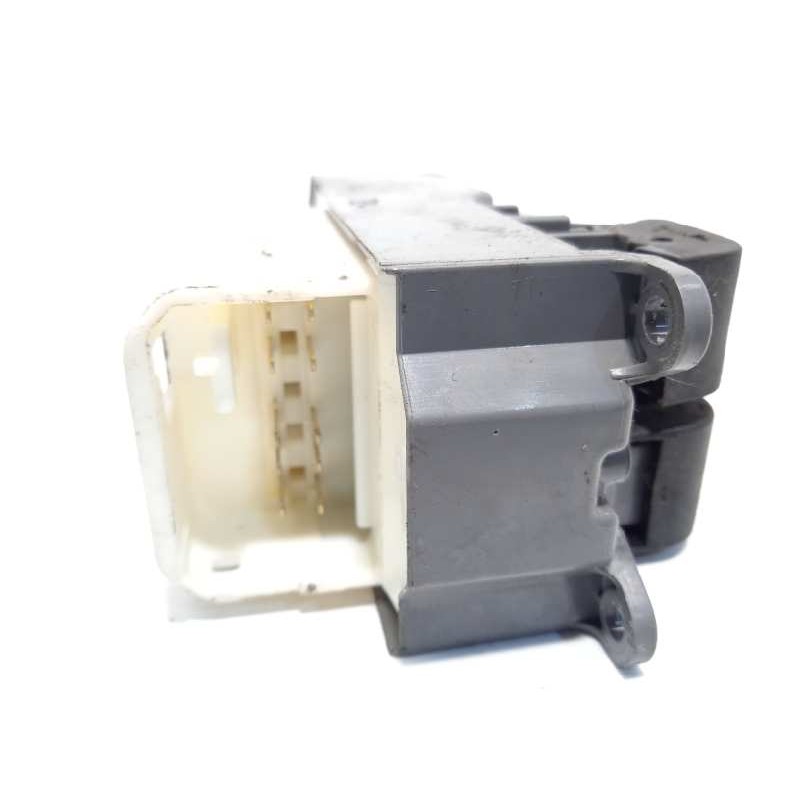 Recambio de mando elevalunas delantero izquierdo para toyota yaris 1.4 turbodiesel cat referencia OEM IAM 8482002230  