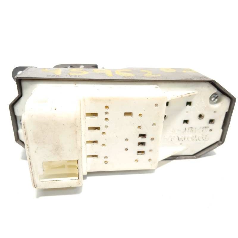 Recambio de mando elevalunas delantero izquierdo para toyota yaris 1.4 turbodiesel cat referencia OEM IAM 8482002230  