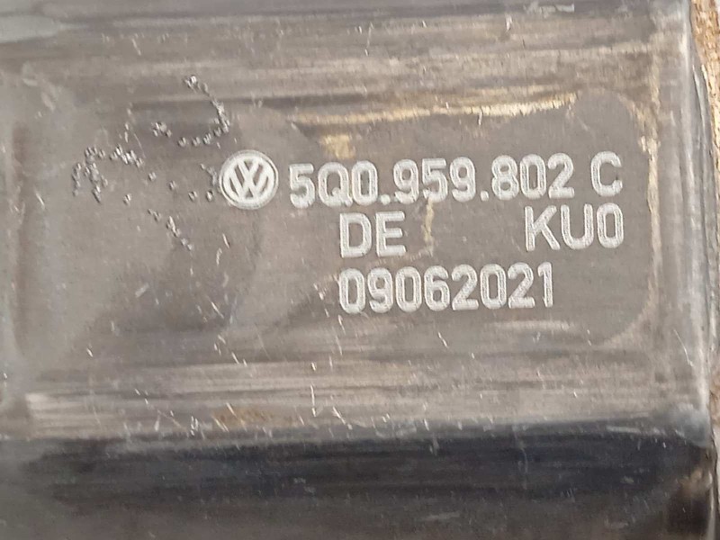 Recambio de elevalunas delantero derecho para seat leon sportstourer (kl8) fr referencia OEM IAM 5FA837462B  5Q0959802C
