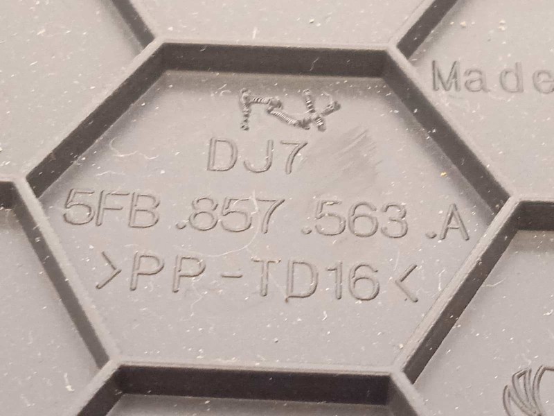 Recambio de guantera para seat leon sportstourer (kl8) fr referencia OEM IAM 5FB857095G 5FB857563A 5FB857095G4PK