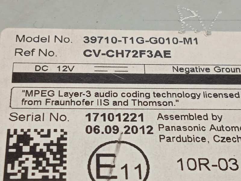 Recambio de pantalla multifuncion para honda cr-v comfort 4x4 referencia OEM IAM 39710T1GG010M1  39710T1GG01