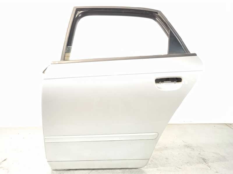 Recambio de puerta trasera izquierda para seat exeo berlina (3r2) 2.0 tdi referencia OEM IAM 3R0833051  