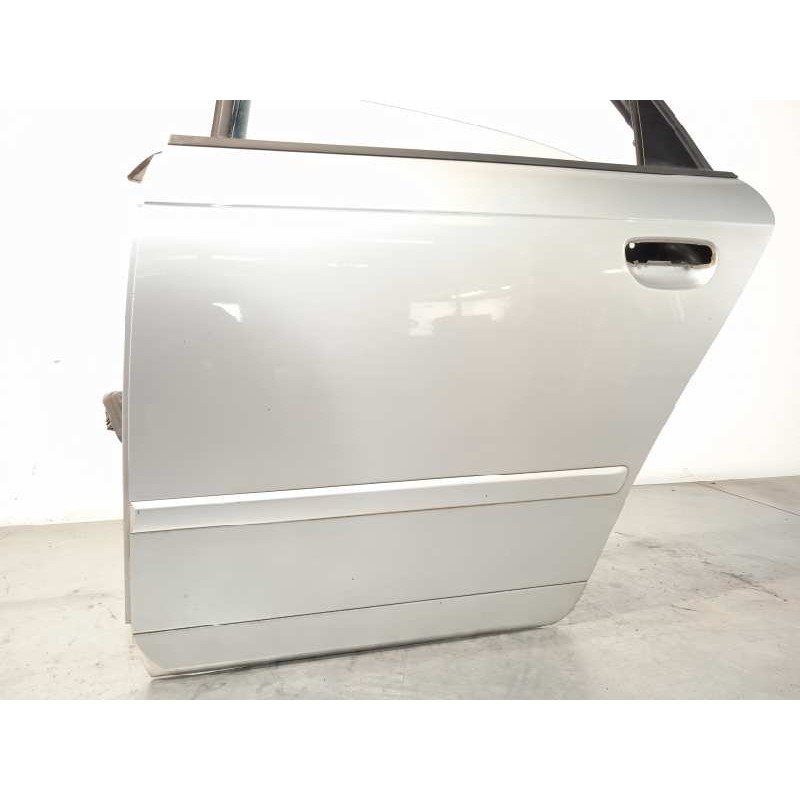 Recambio de puerta trasera izquierda para seat exeo berlina (3r2) 2.0 tdi referencia OEM IAM 3R0833051  