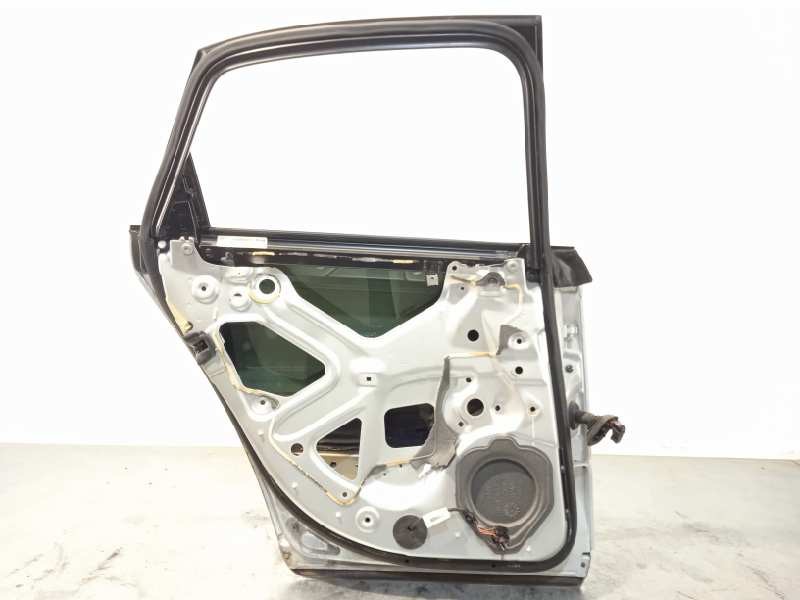 Recambio de puerta trasera izquierda para seat exeo berlina (3r2) 2.0 tdi referencia OEM IAM 3R0833051  