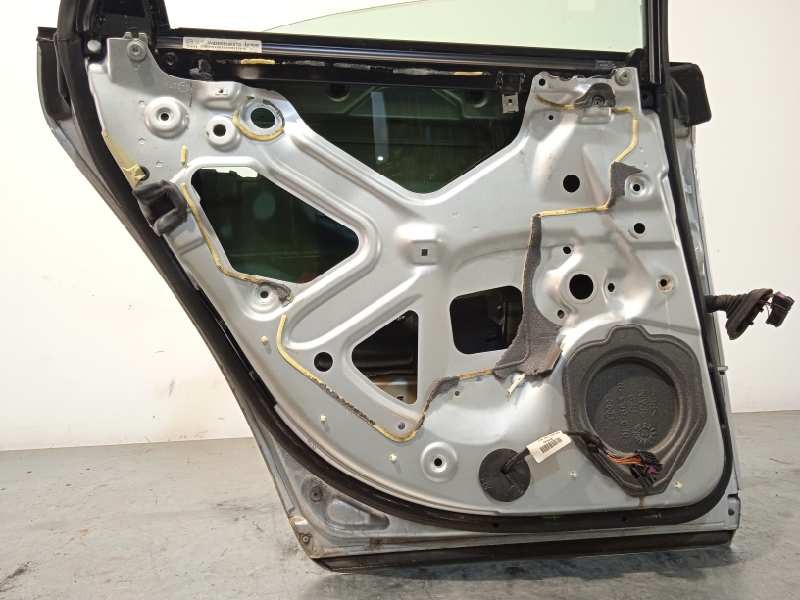 Recambio de puerta trasera izquierda para seat exeo berlina (3r2) 2.0 tdi referencia OEM IAM 3R0833051  