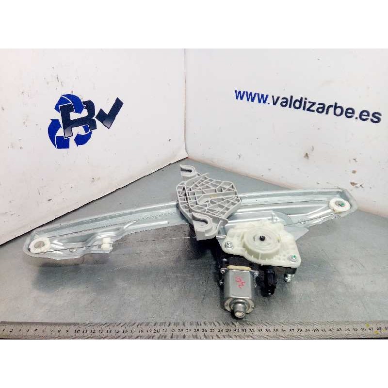 Recambio de elevalunas delantero derecho para hyundai kona 1.0 tgdi cat referencia OEM IAM 82460J9000  82402J9000