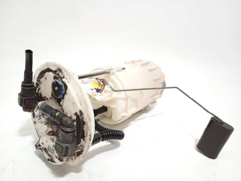 Recambio de bomba combustible para nissan nv 400 l1h1 2,8t pro referencia OEM IAM 1704200Q0J  1704200Q1E