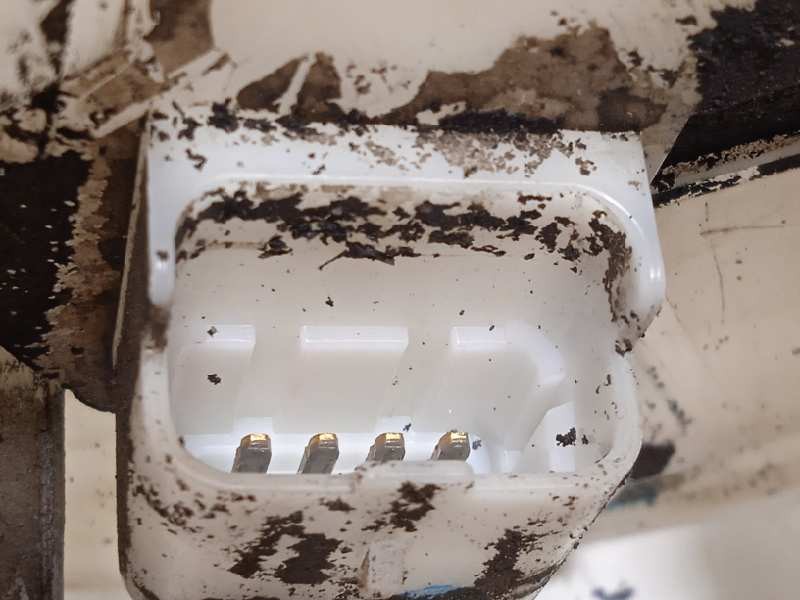 Recambio de bomba combustible para nissan nv 400 l1h1 2,8t pro referencia OEM IAM 1704200Q0J  1704200Q1E