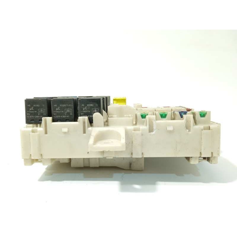 Recambio de caja reles / fusibles para mitsubishi colt berlina 3 (z30) cleartec referencia OEM IAM 8565A174  