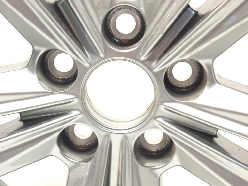 Recambio de llanta para volkswagen t-cross style referencia OEM IAM 2GM601025G  2GM601025GZ49