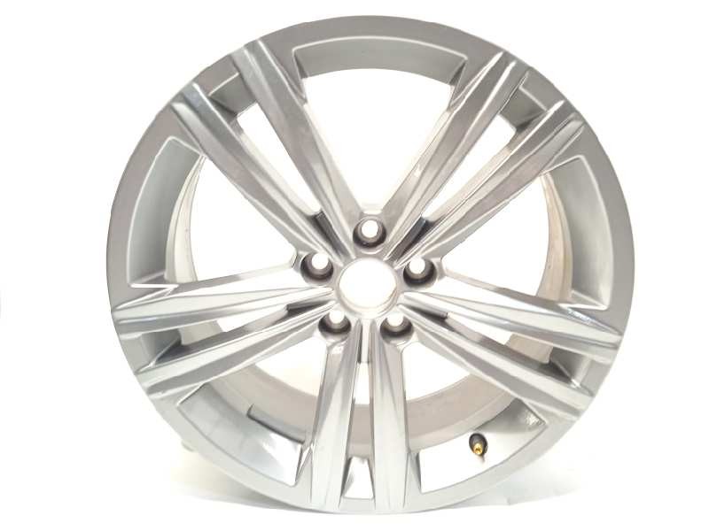 Recambio de llanta para volkswagen t-cross style referencia OEM IAM 2GM601025G  2GM601025GZ49