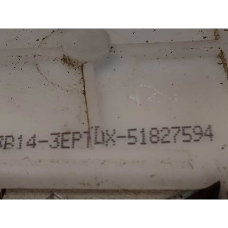 Recambio de cerradura puerta delantera derecha para fiat 500 1.2 referencia OEM IAM 51827594  51827593