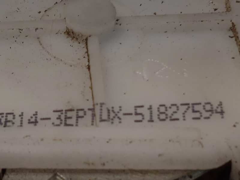 Recambio de cerradura puerta delantera derecha para fiat 500 1.2 referencia OEM IAM 51827594  51827593