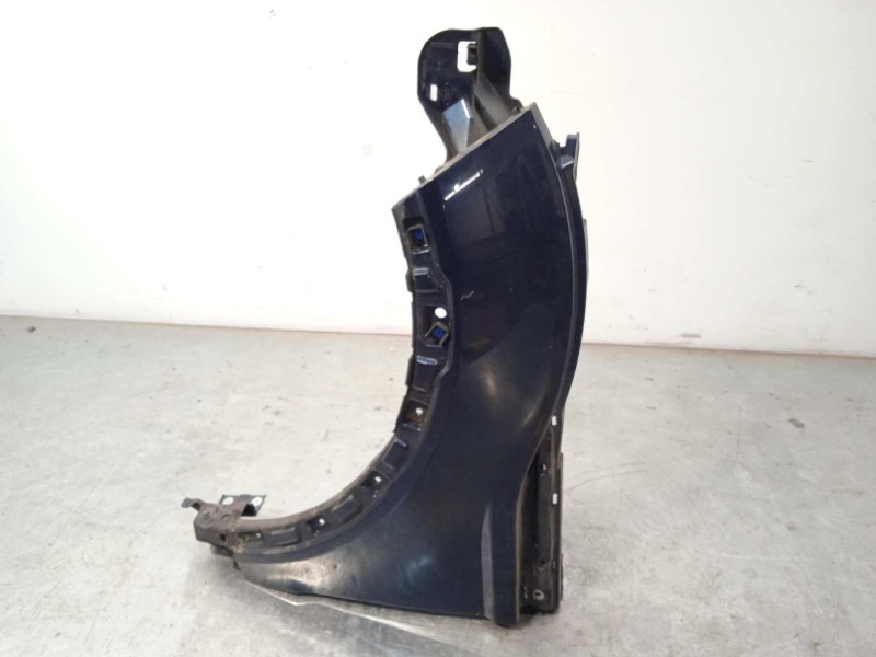 Recambio de aleta delantera izquierda para land rover evoque 2.2 td4 cat referencia OEM IAM LR027590  BJ3216006AG