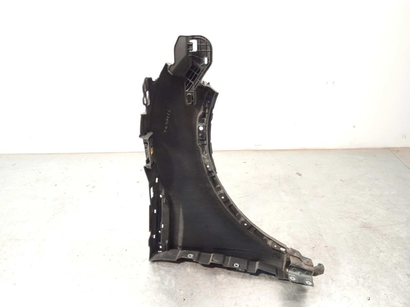 Recambio de aleta delantera izquierda para land rover evoque 2.2 td4 cat referencia OEM IAM LR027590  BJ3216006AG