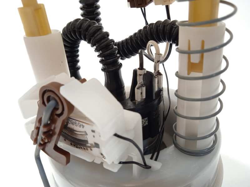 Recambio de bomba combustible para renault captur 1.3 tce referencia OEM IAM 170114377R  