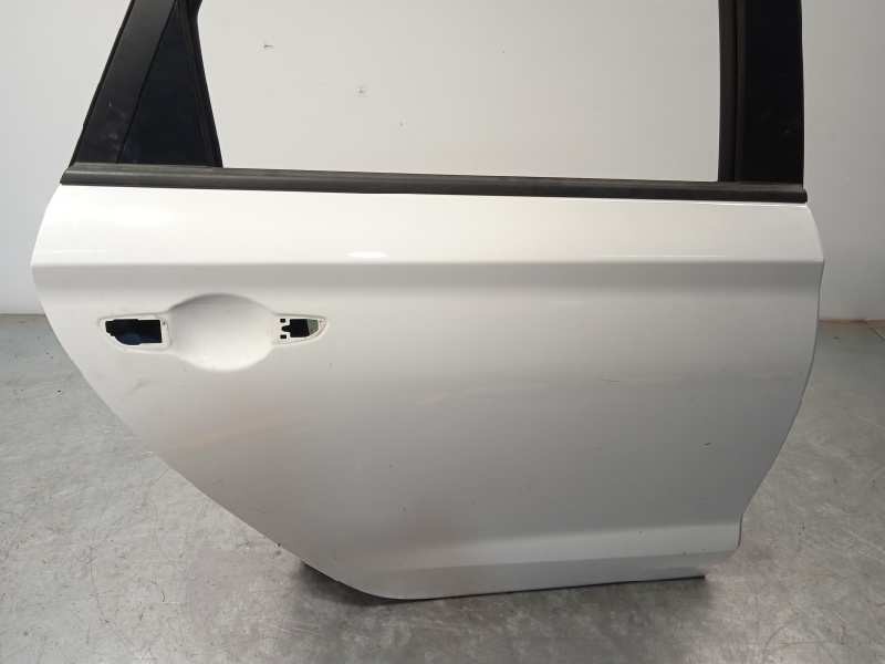 Recambio de puerta trasera derecha para hyundai i30 (pd) 1.0 tgdi cat referencia OEM IAM 77004G4700  