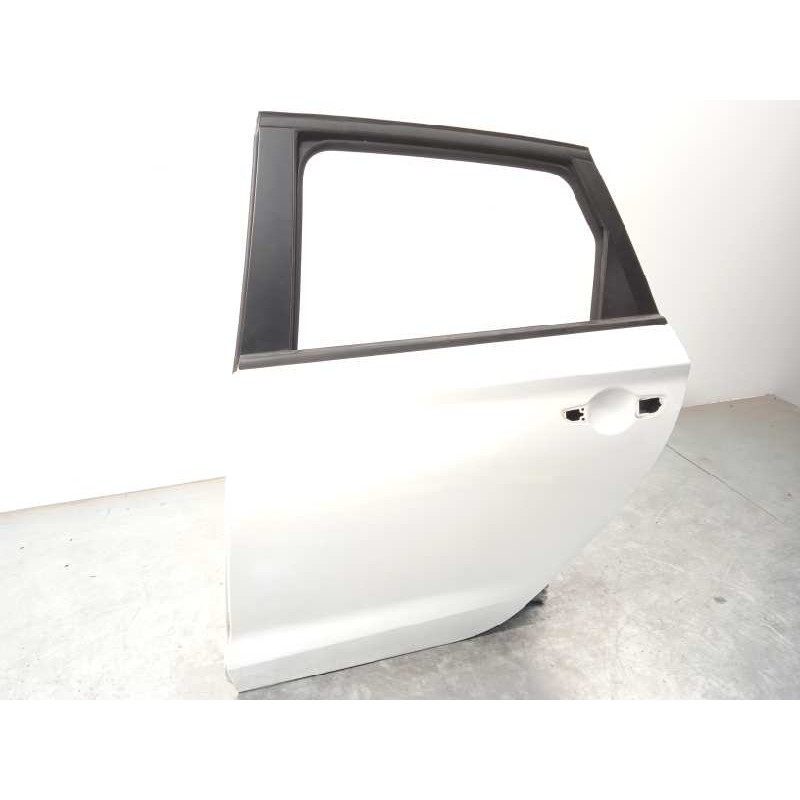 Recambio de puerta trasera izquierda para hyundai i30 (pd) 1.0 tgdi cat referencia OEM IAM 77003G4700  