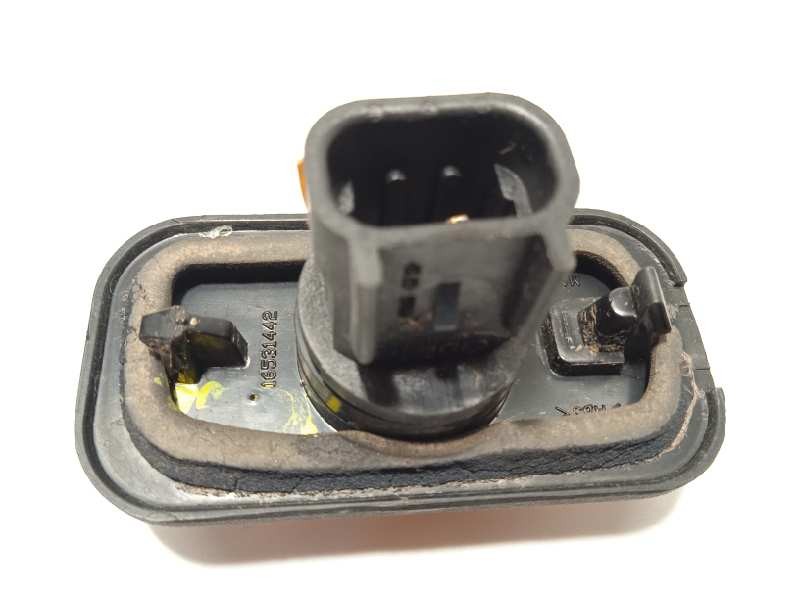 Recambio de piloto delantero izquierdo para hummer h2 6.0 referencia OEM IAM 15105494  